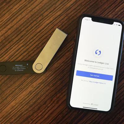 Ledger Nano X: Die mobile Revolution für Krypto-Sicherheit! thumbnail